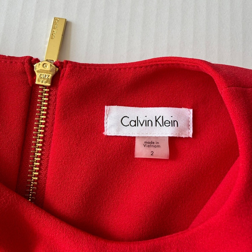 Calvin Klein Red Sheath Dress Womens 2 Sleeveless Gold Zipper CD6C1A00 NWT - Picture 2 of 7